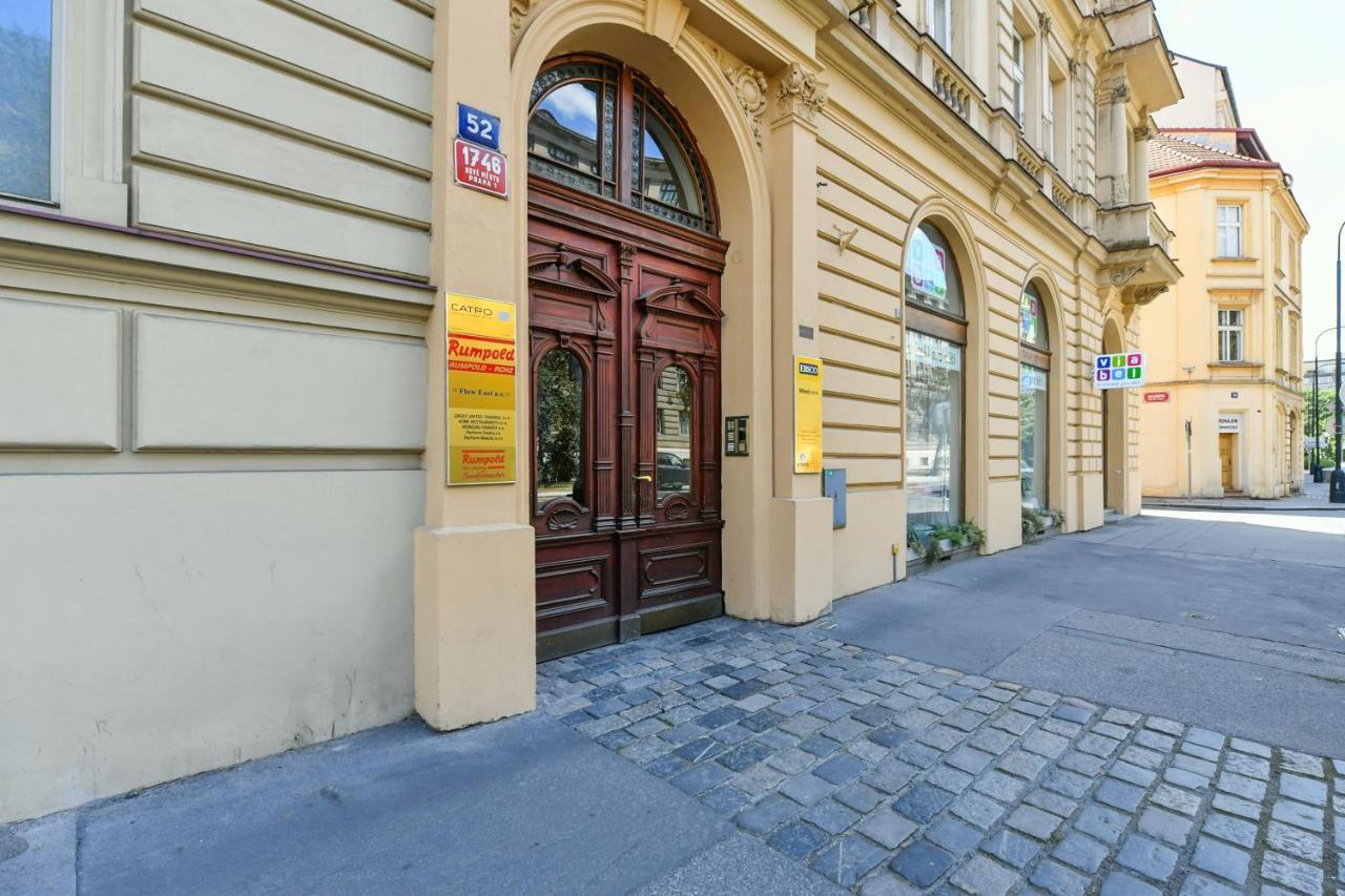 Klimentska 52 * Praha